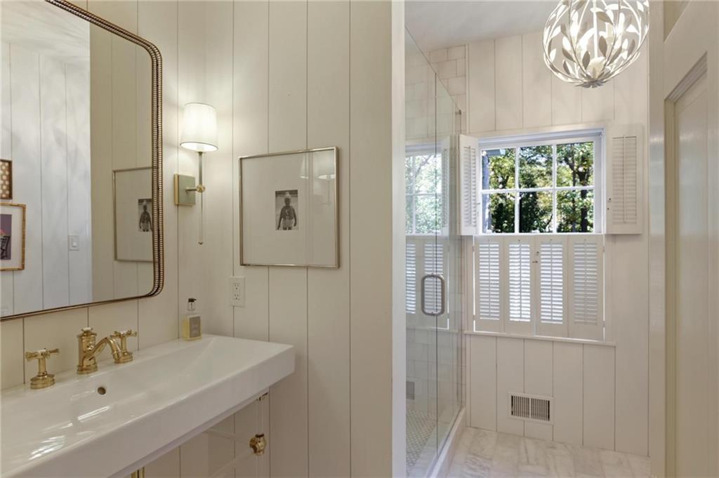 4087 Beechwood Drive NW