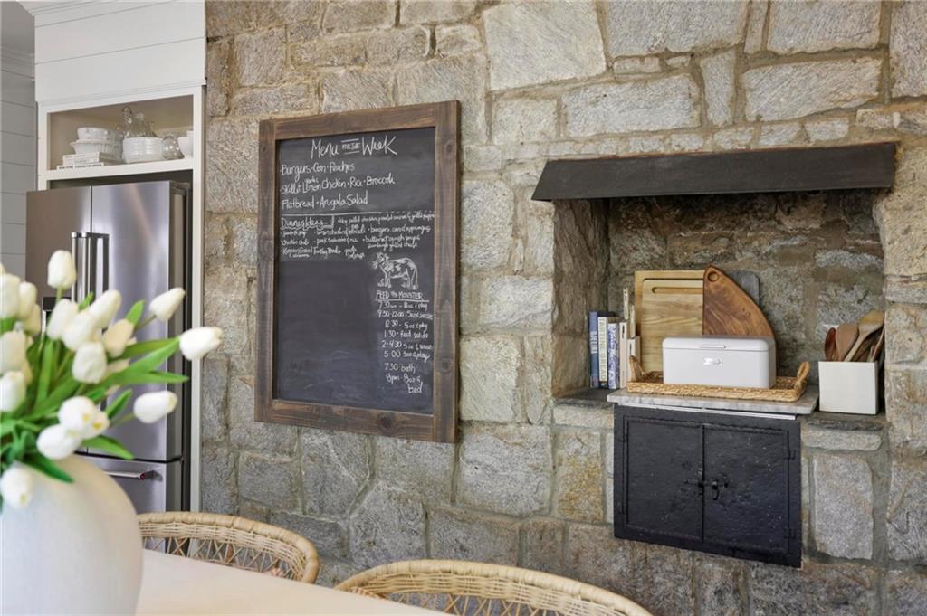 4087 Beechwood Drive NW