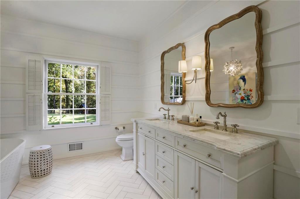 4087 Beechwood Drive NW