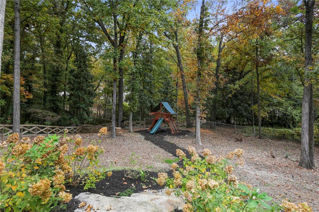 4087 Beechwood Drive NW