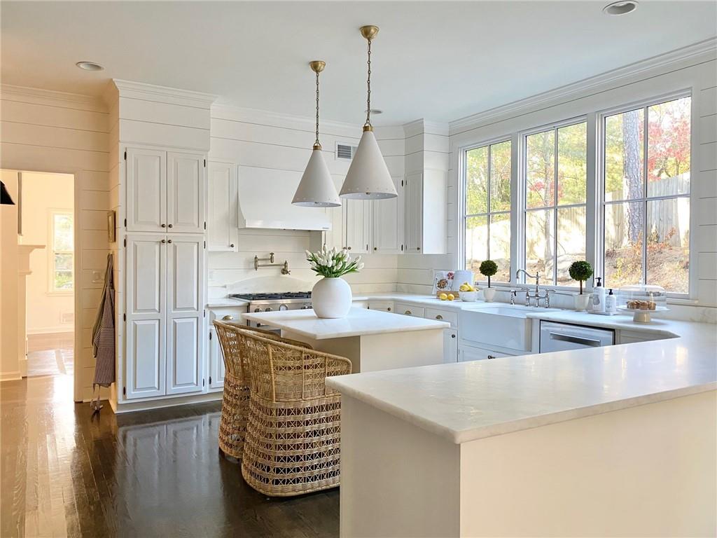 4087 Beechwood Drive NW