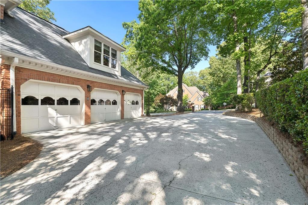 210 Wicklawn Way