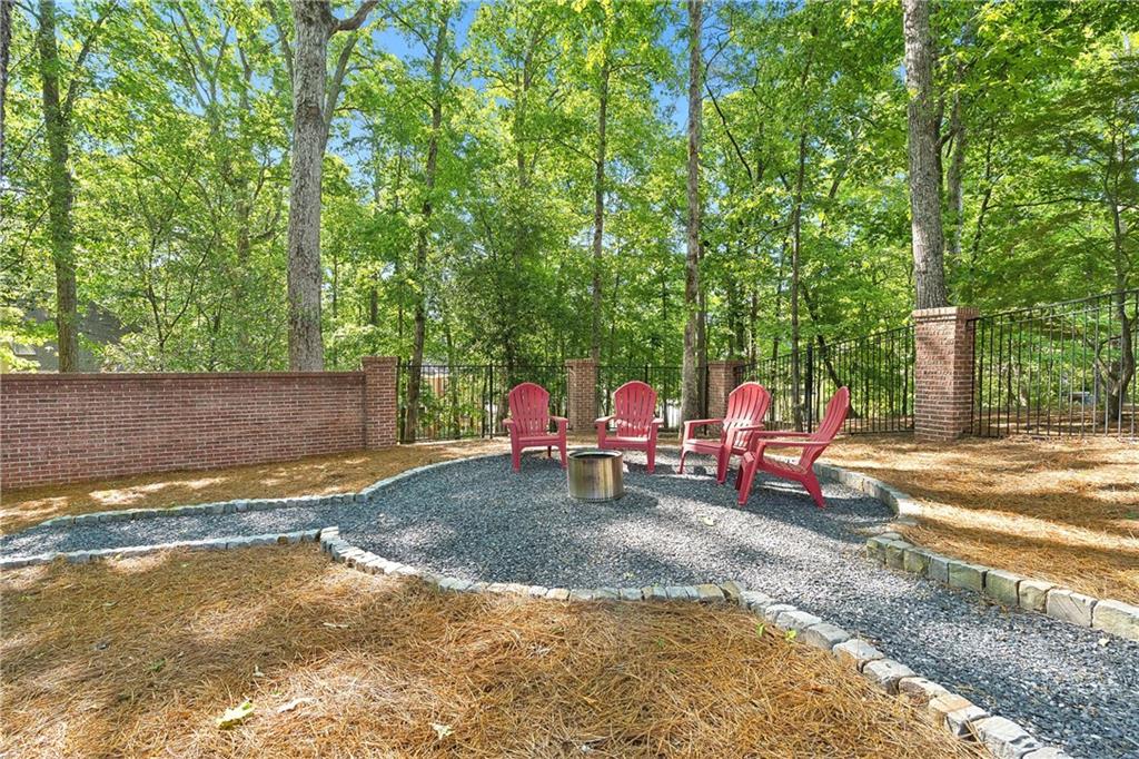 210 Wicklawn Way