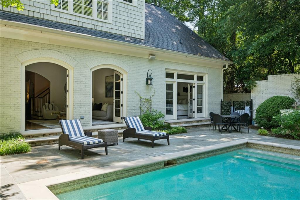 82 Blackland Road NW