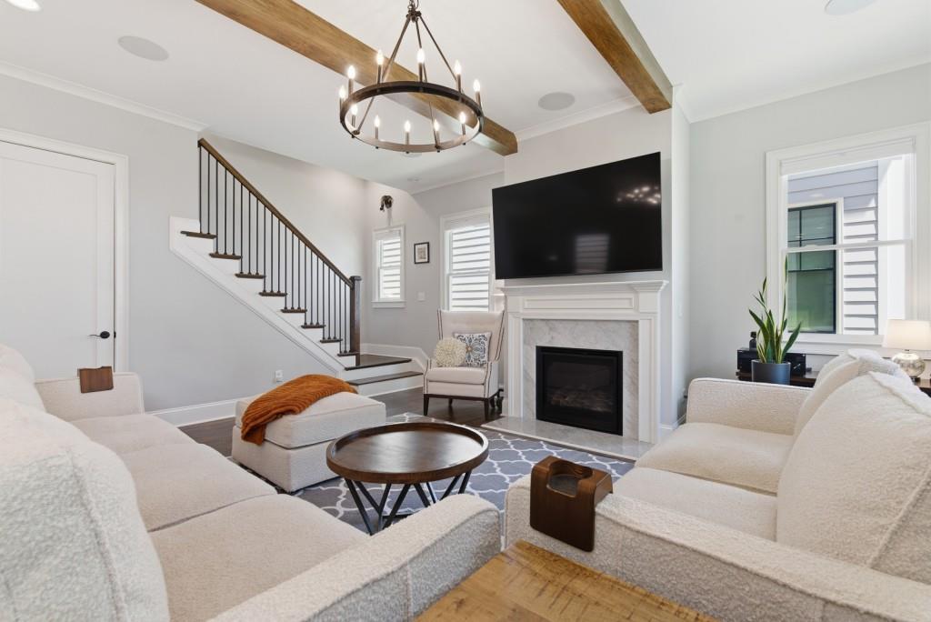 1822 Commons Circle