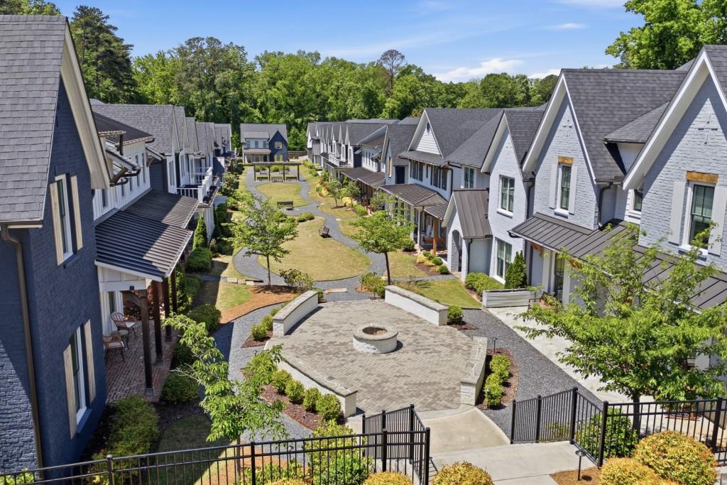 1822 Commons Circle