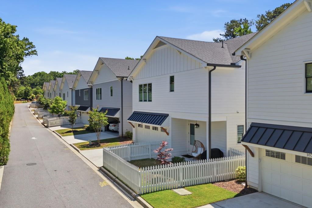 1822 Commons Circle