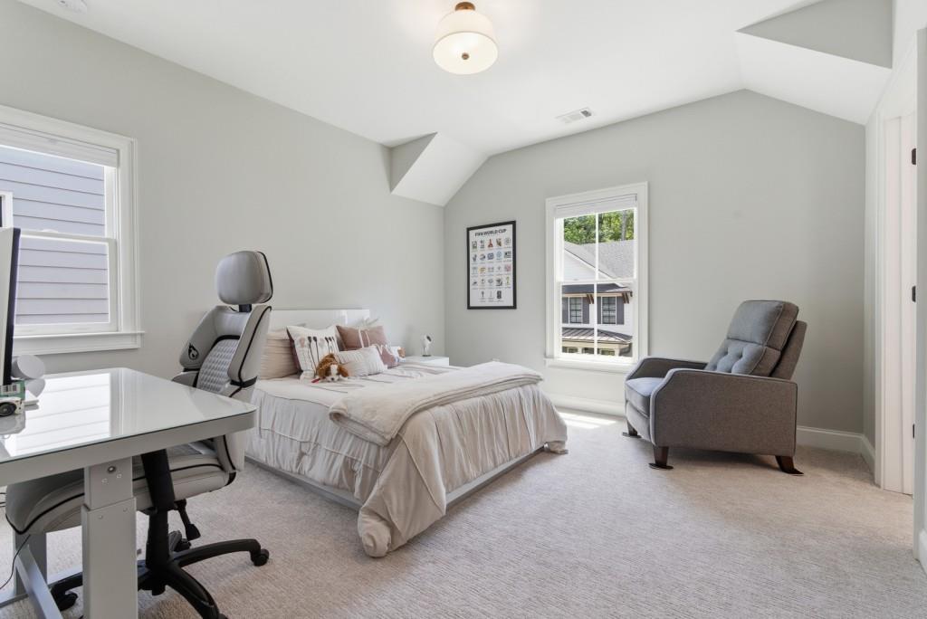 1822 Commons Circle
