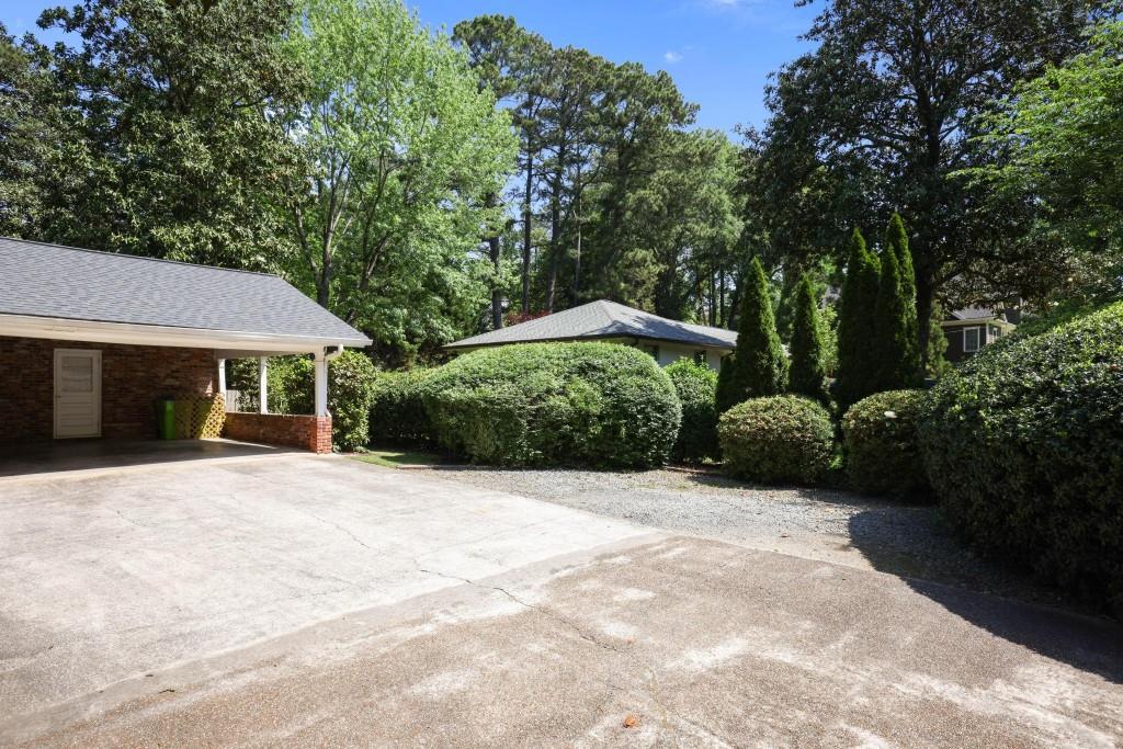 550 Windsor Parkway