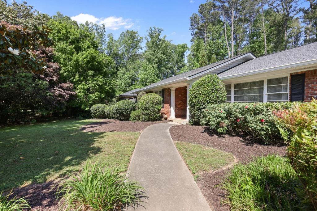 550 Windsor Parkway
