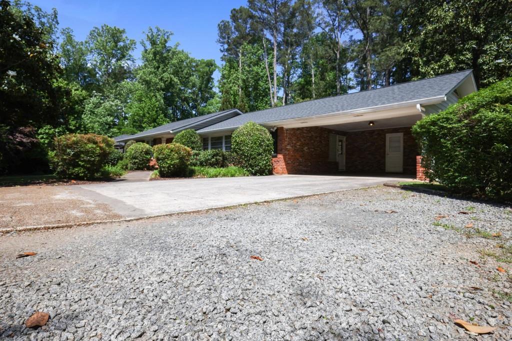 550 Windsor Parkway