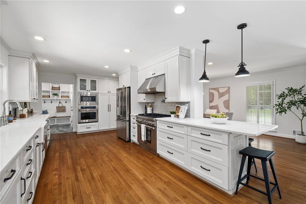 4094 Candler Lake Court NE