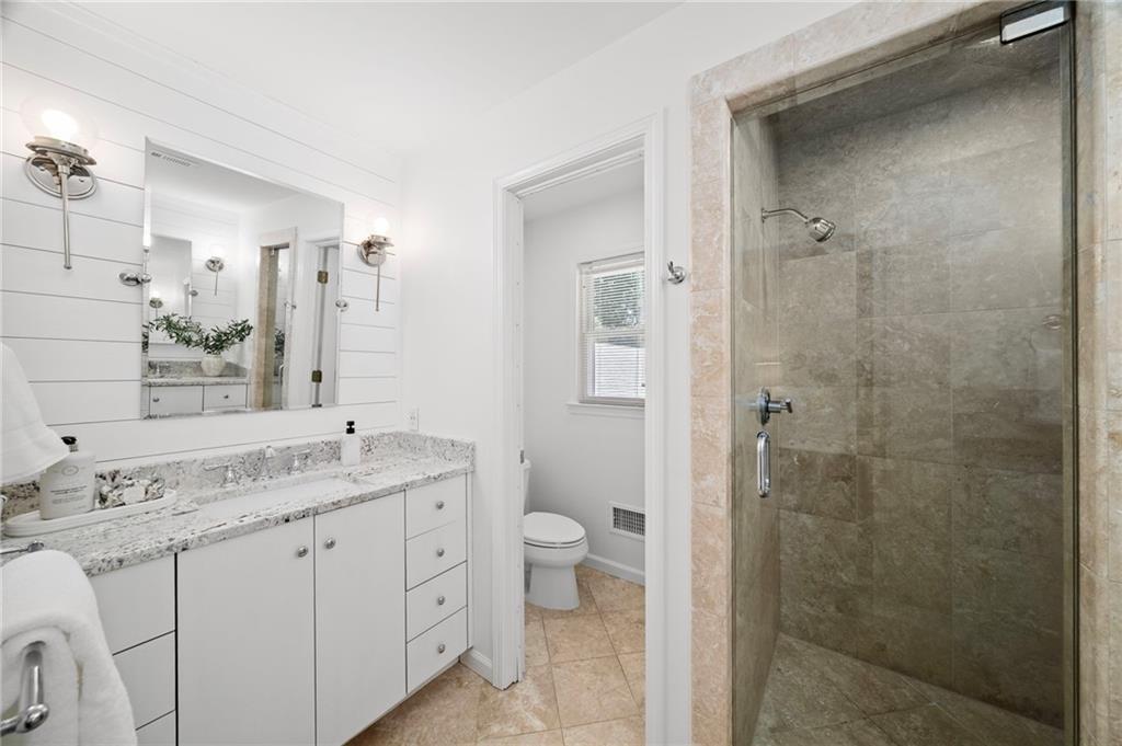 4094 Candler Lake Court NE