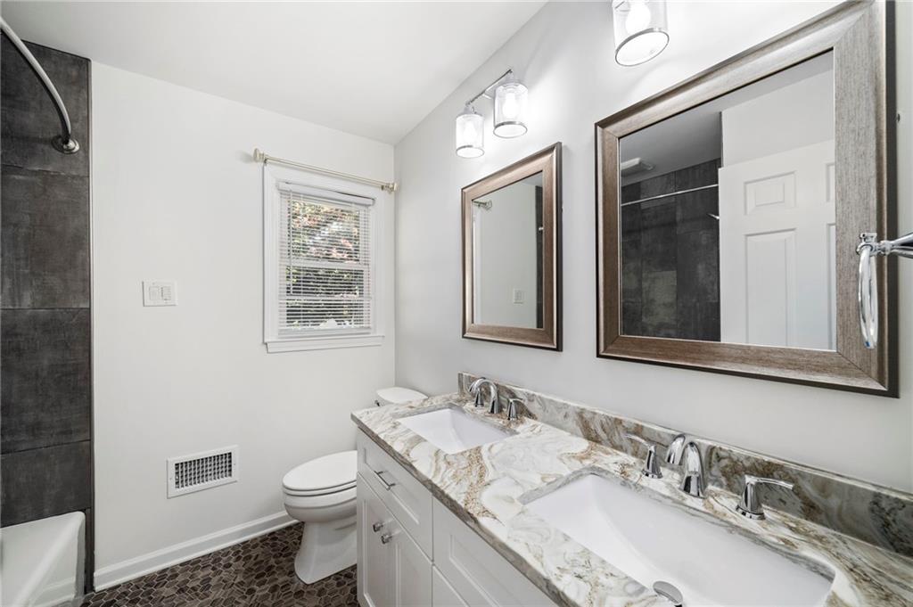 4094 Candler Lake Court NE
