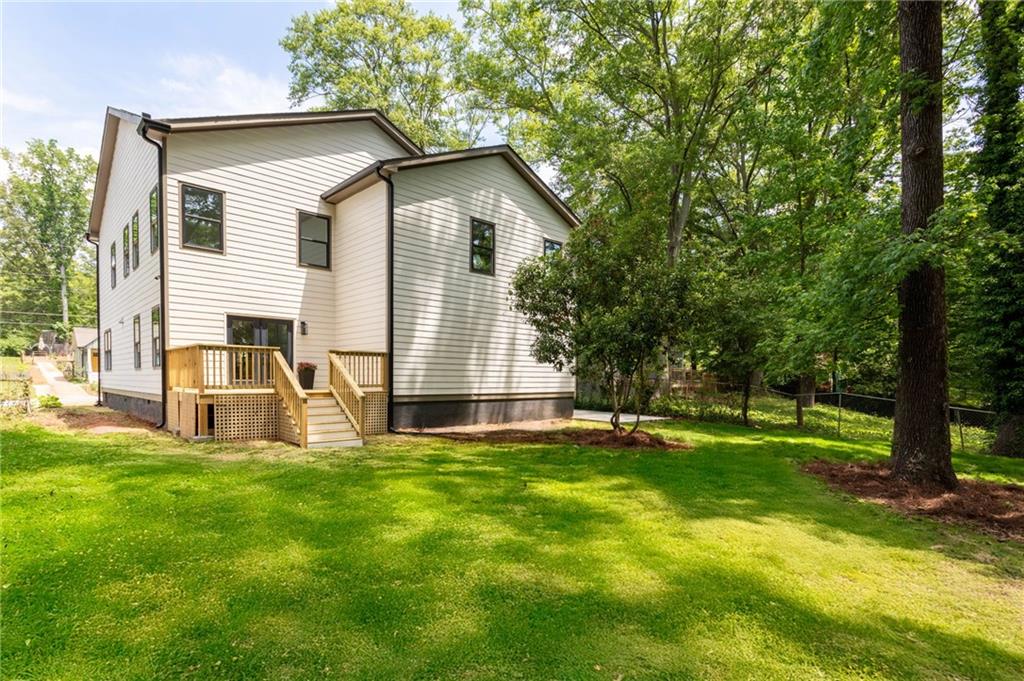 1432 SW BLUEFIELD Drive