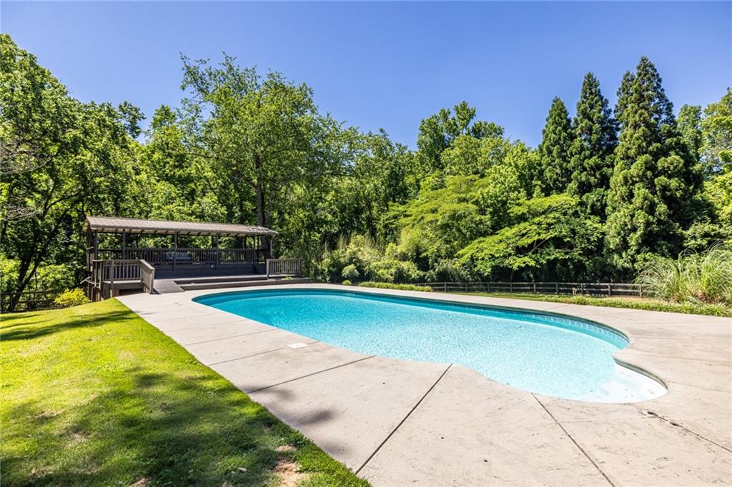 429 Valley Brook Drive NE
