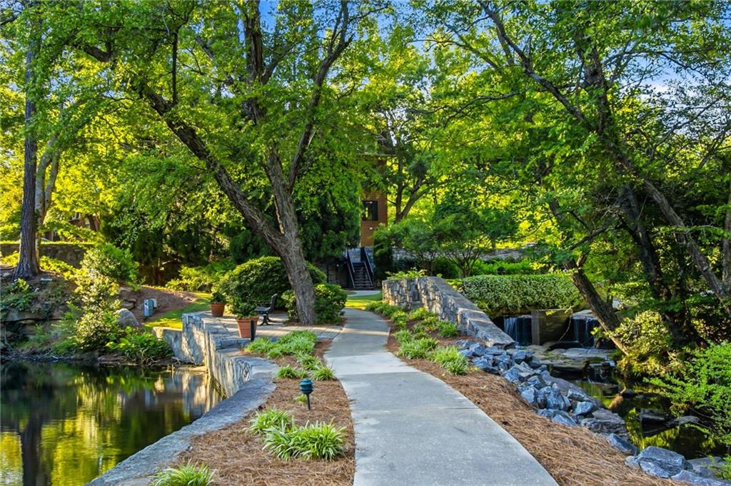 39 Plantation Drive NE