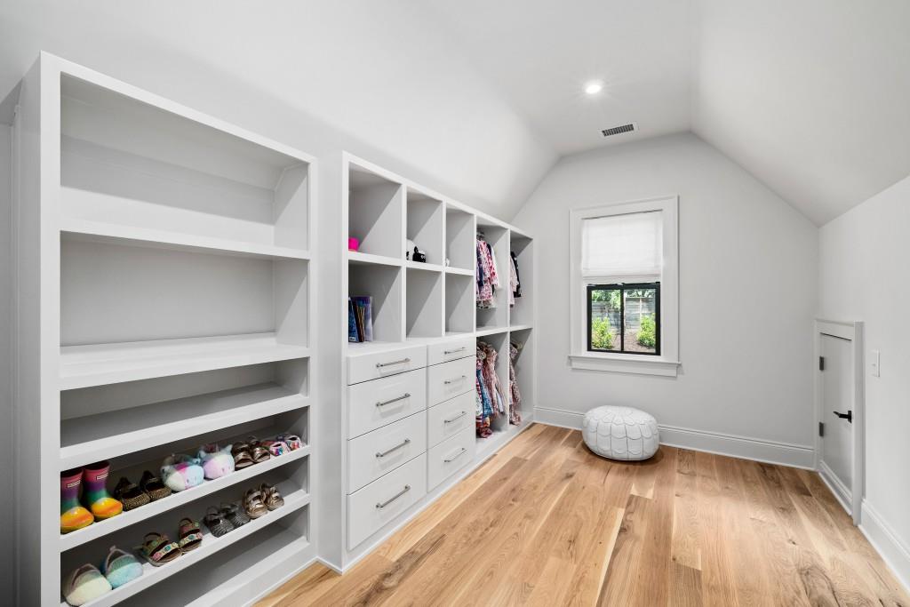 1441 W Wesley Road NW