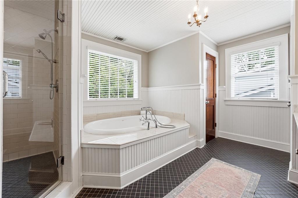 2132 Fairhaven Circle NE