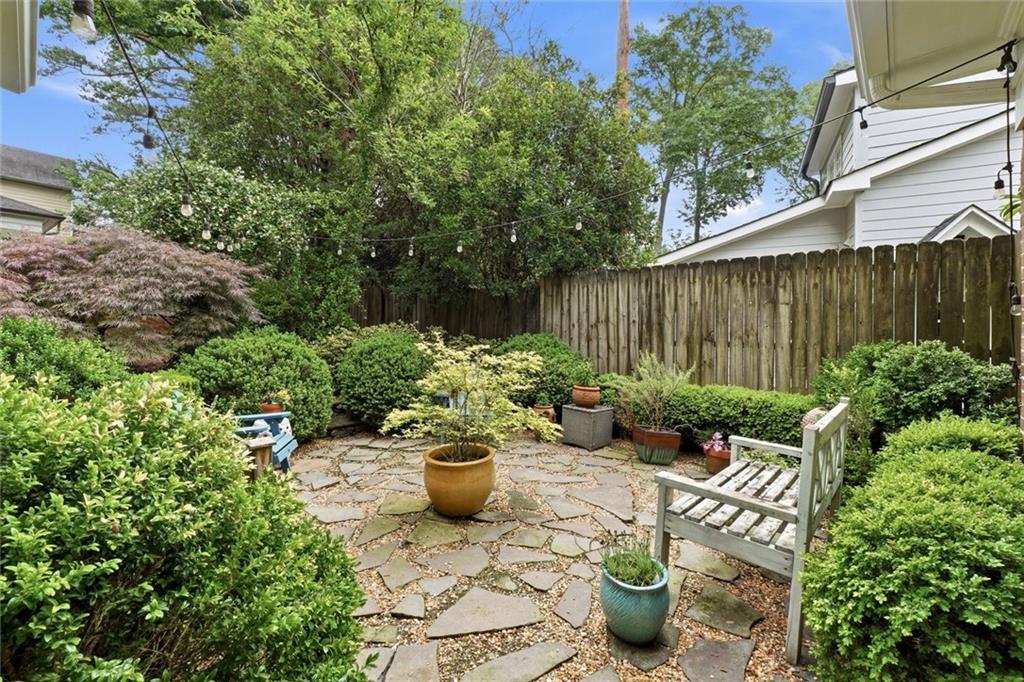 2132 Fairhaven Circle NE