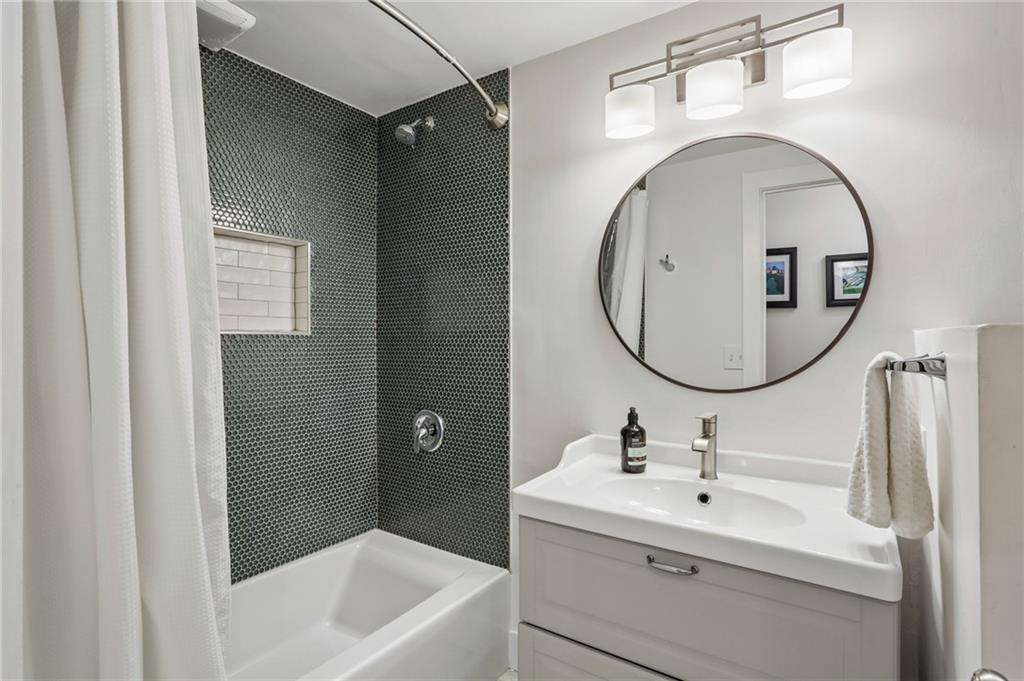 2632 Peachtree Road NW Unit 302B