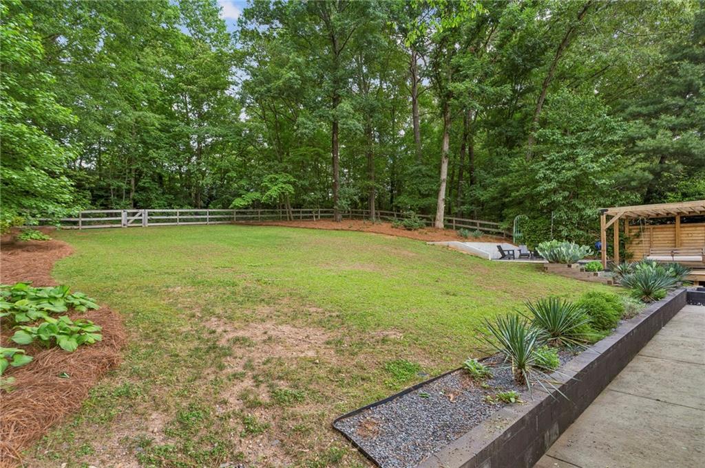 560 Spalding Drive
