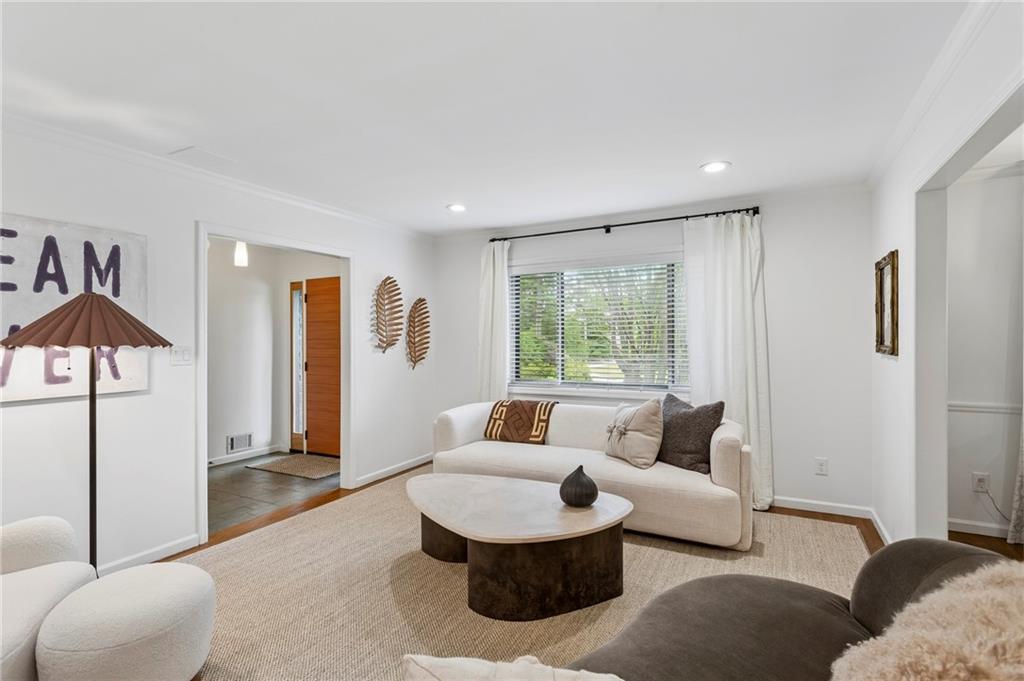 560 Spalding Drive