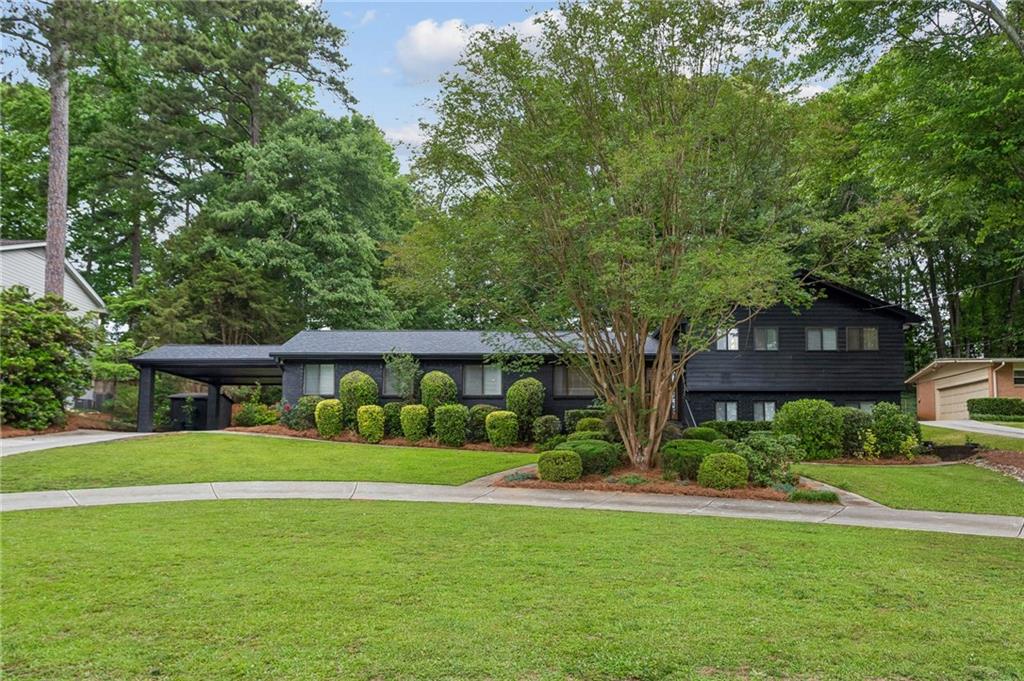 560 Spalding Drive
