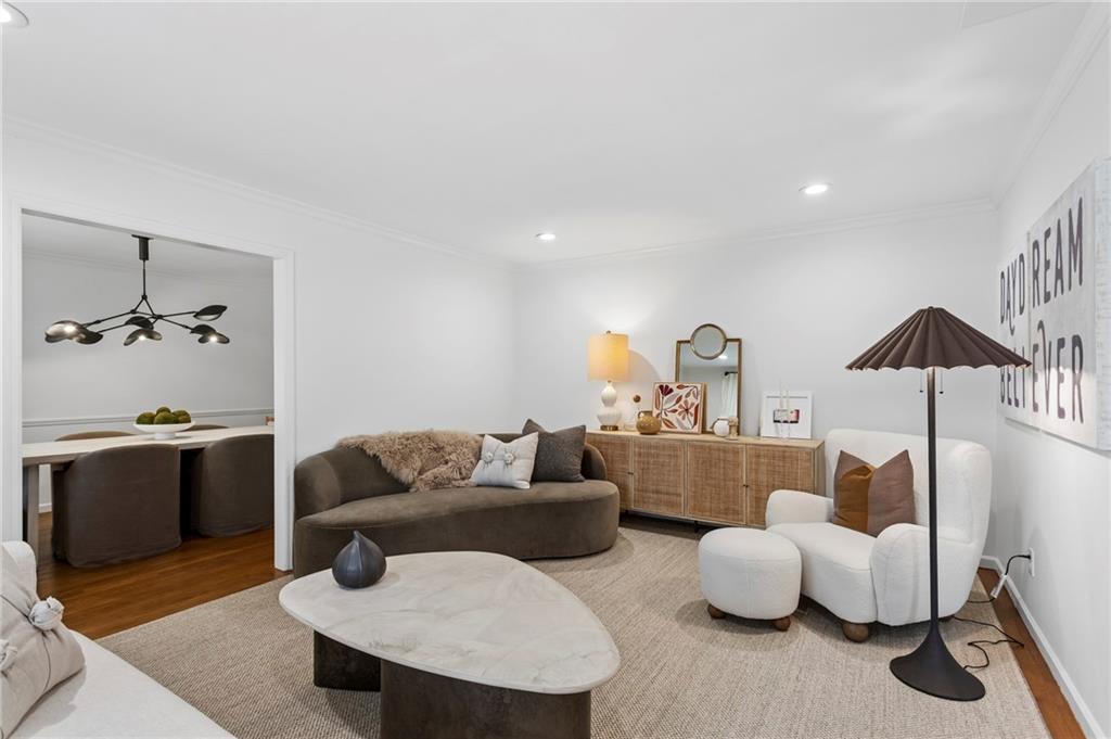 560 Spalding Drive
