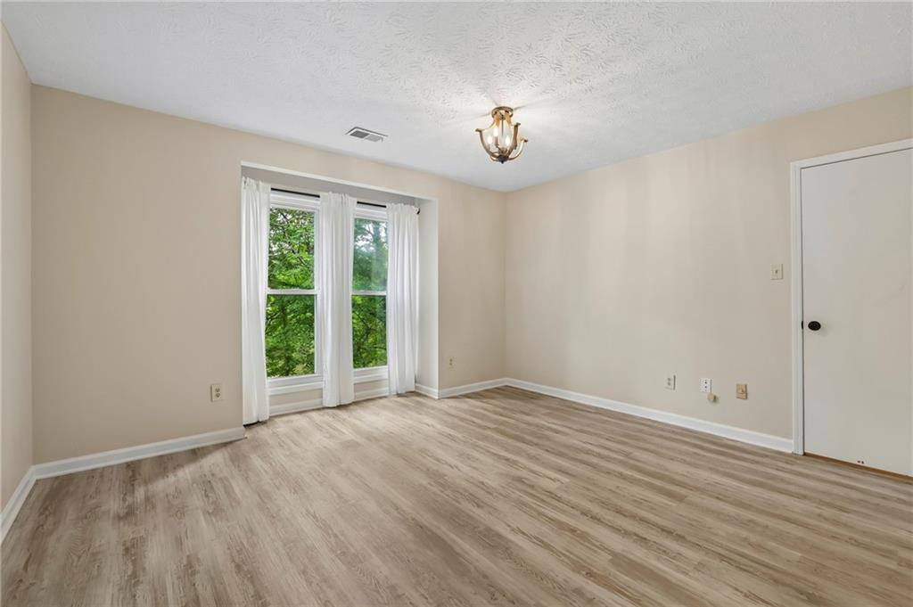 2214 Lake Pointe Circle