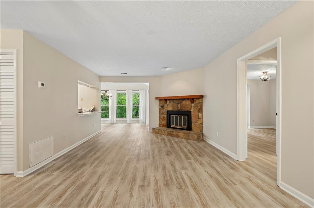 2214 Lake Pointe Circle