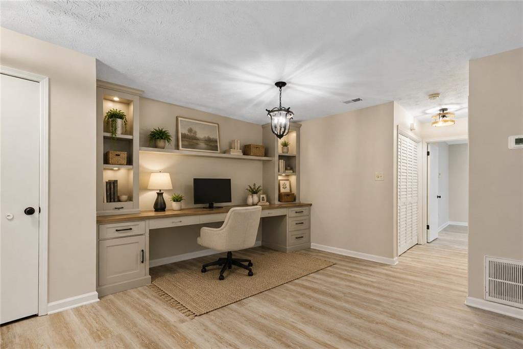 2214 Lake Pointe Circle