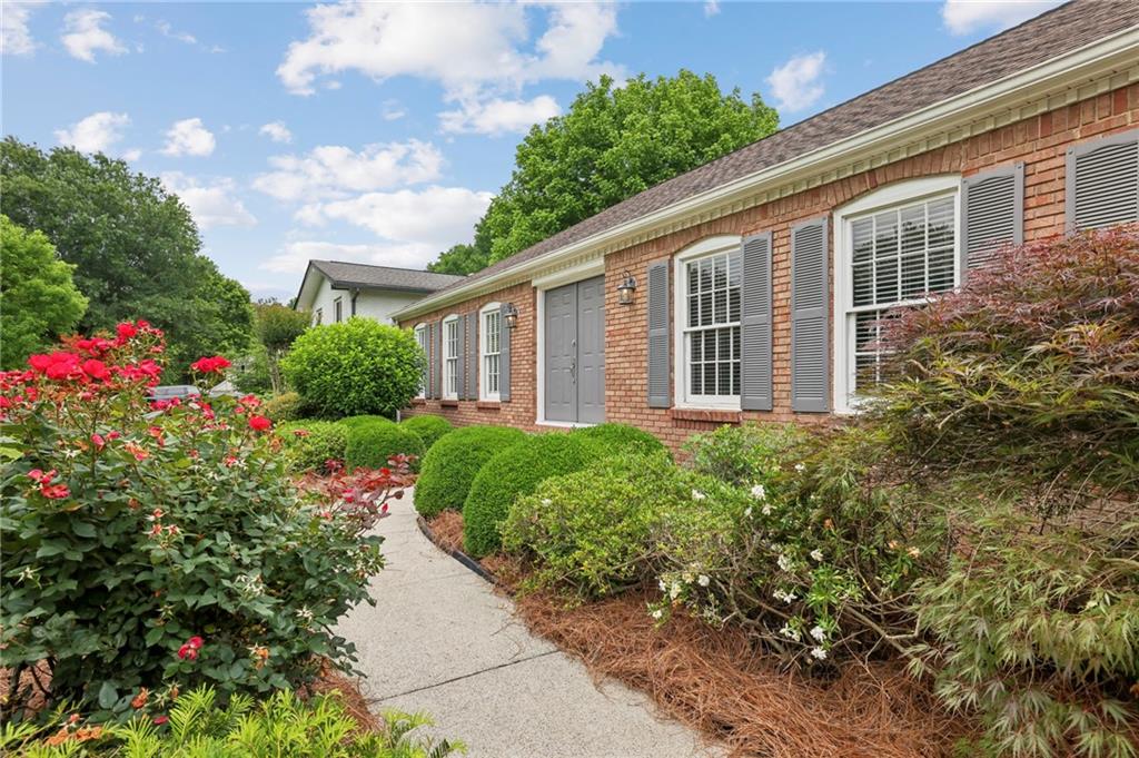 5209 Happy Hollow Road
