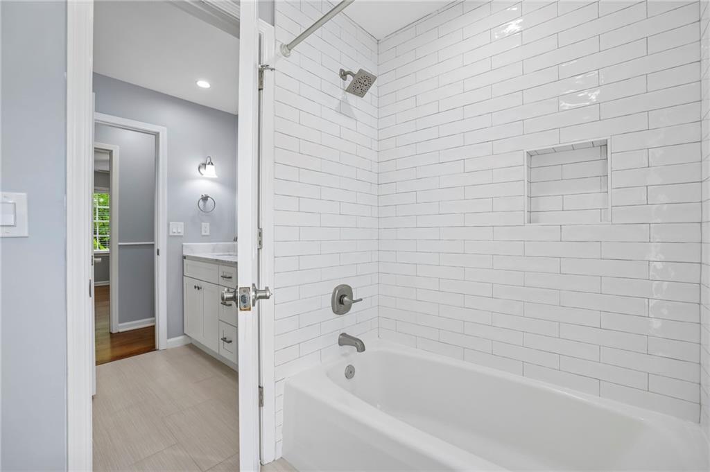 5209 Happy Hollow Road