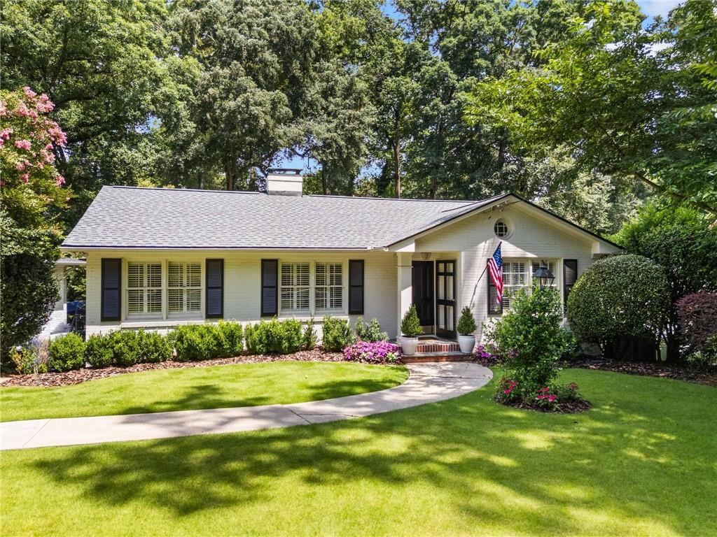 1556 Walthall Court NW