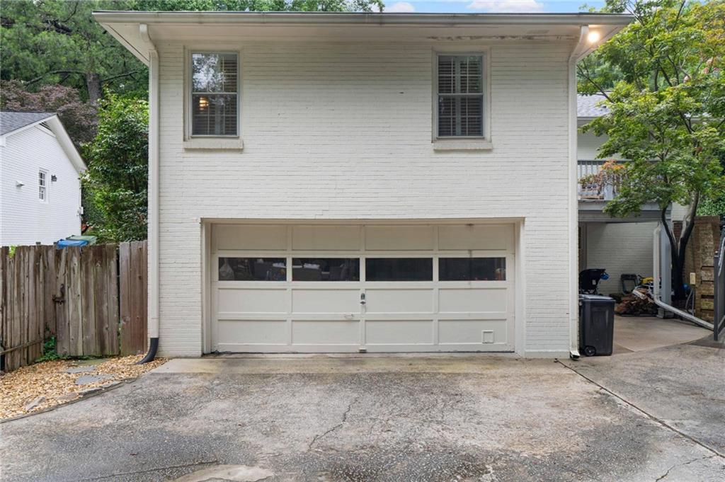1556 Walthall Court NW
