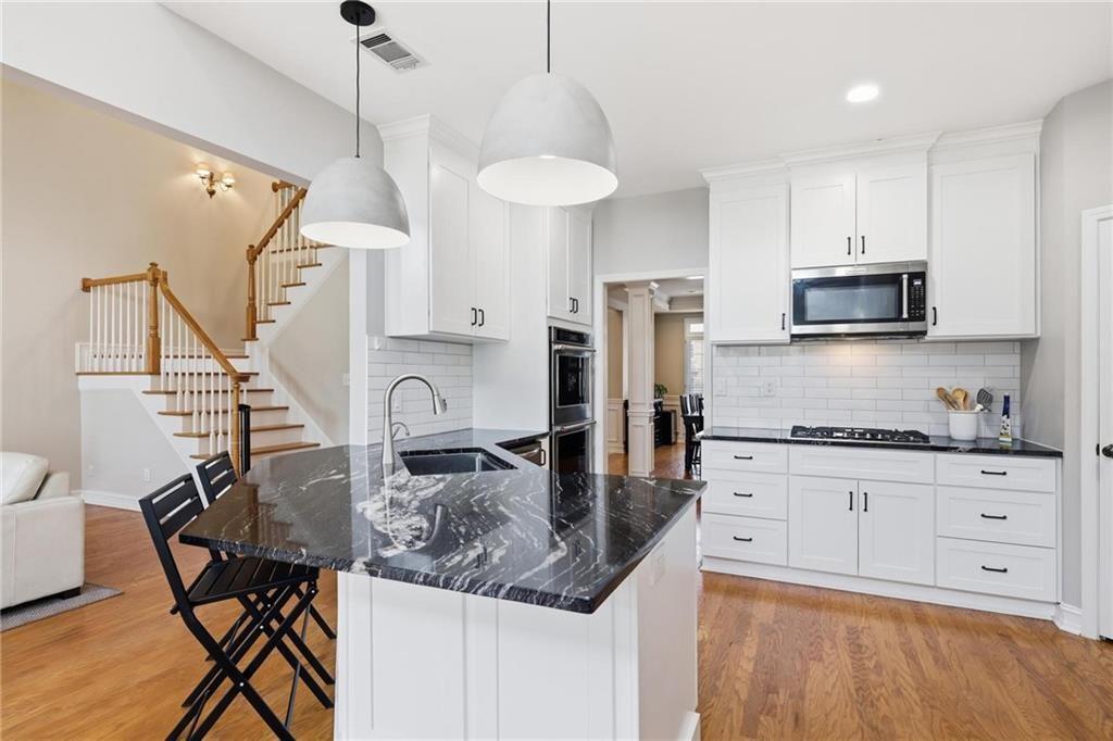 5249 Magnolia Walk Circle