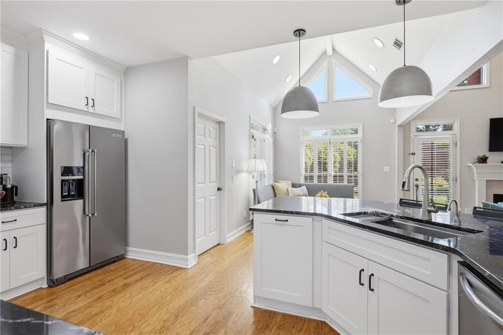5249 Magnolia Walk Circle