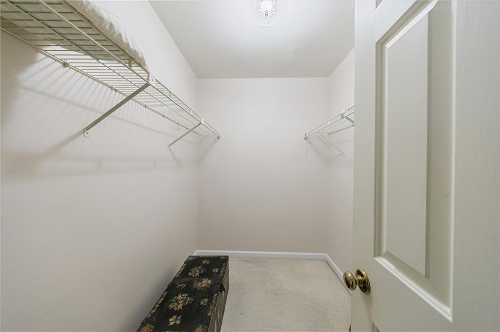 290 Windsor Parkway