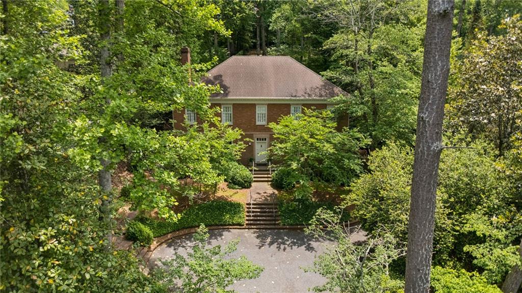 3017 Habersham Way NW