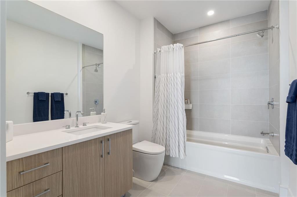 2425 Peachtree Road NE Unit 1412