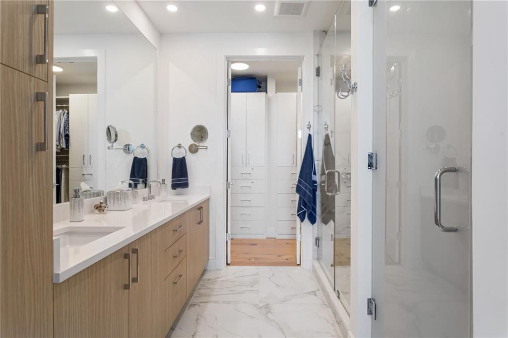 2425 Peachtree Road NE Unit 1412
