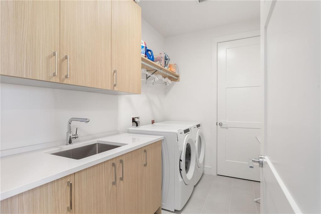 2425 Peachtree Road NE Unit 1412