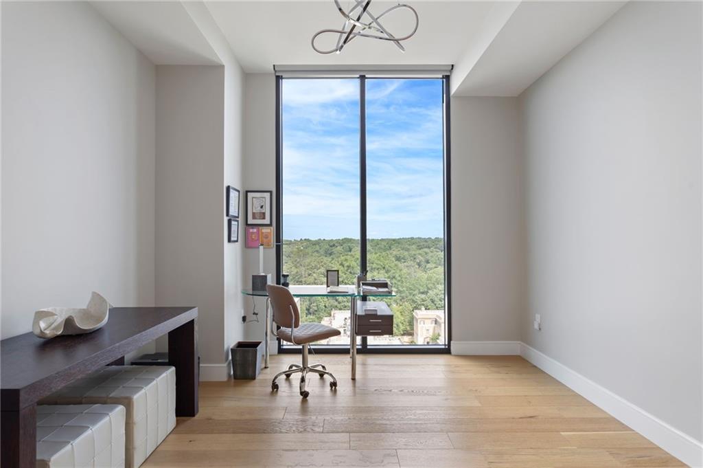 2425 Peachtree Road NE Unit 1412