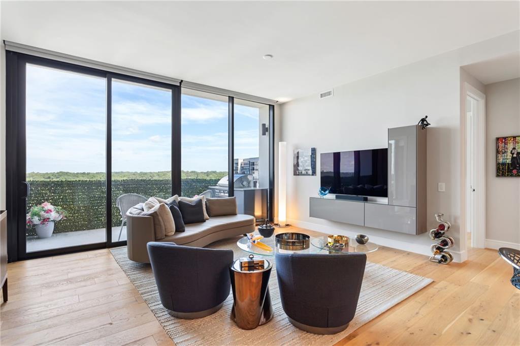 2425 Peachtree Road NE Unit 1412