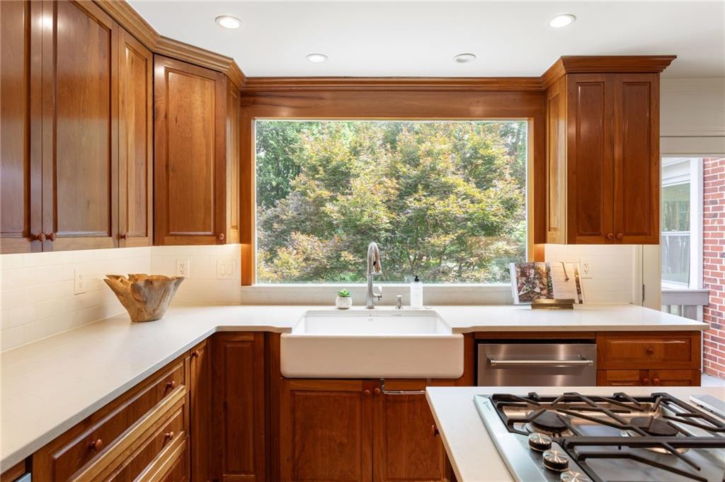 855 Old Creek Trail