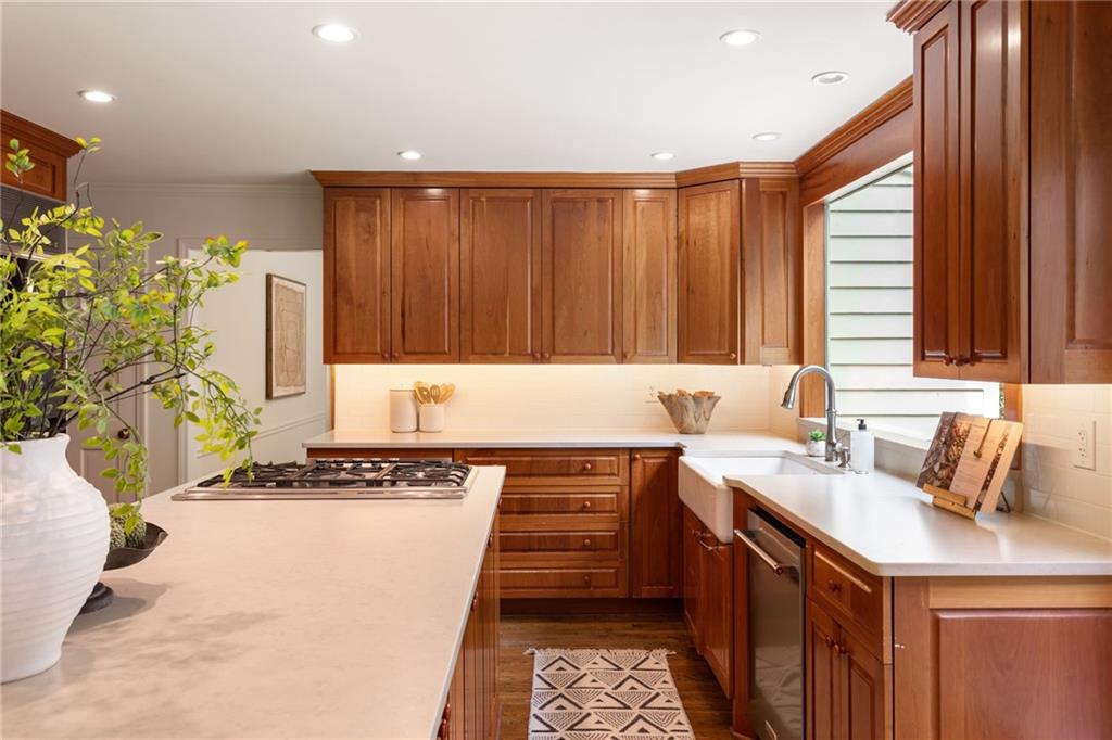 855 Old Creek Trail