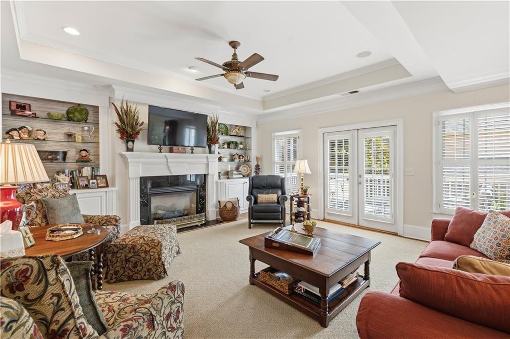 2128 Lucerne Lane