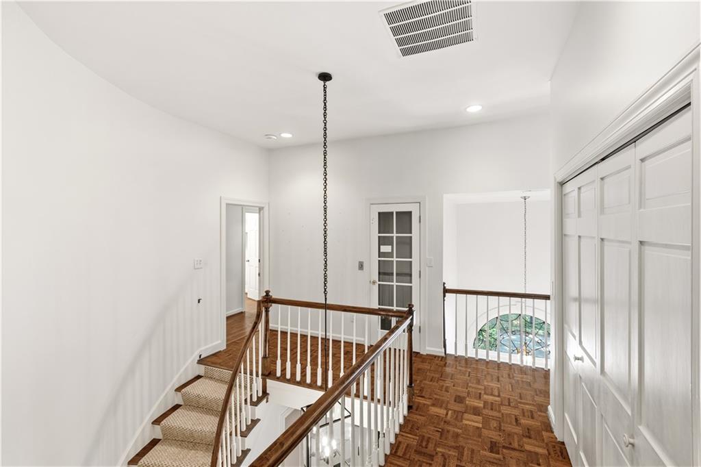 10 Mooregate Square Unit 10