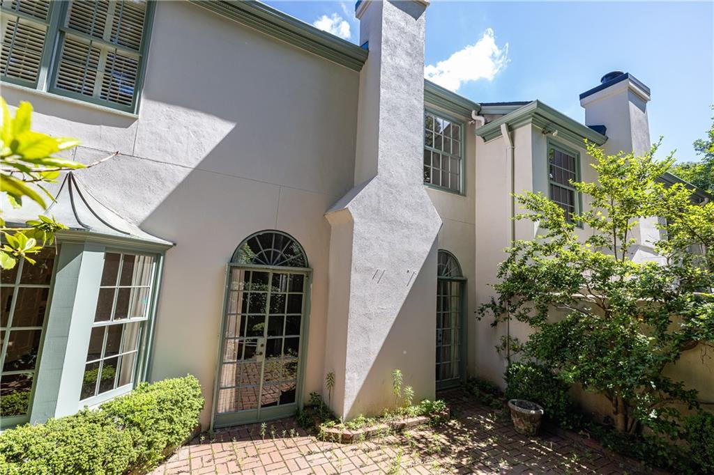 10 Mooregate Square Unit 10